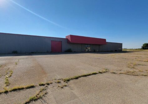 New Commercial Property Listing at 701 N Main, Lamar!