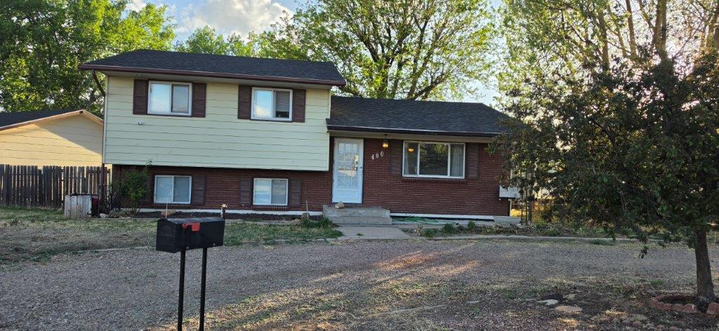 New Listing on Oak Road in Lamar!