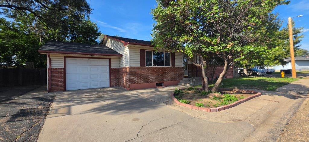 New Listing at 803 E Cedar St, Lamar!