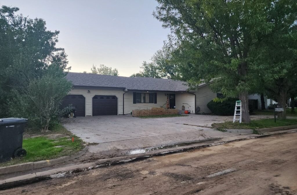 209 and 210 Willow Valley, Lamar (UC)